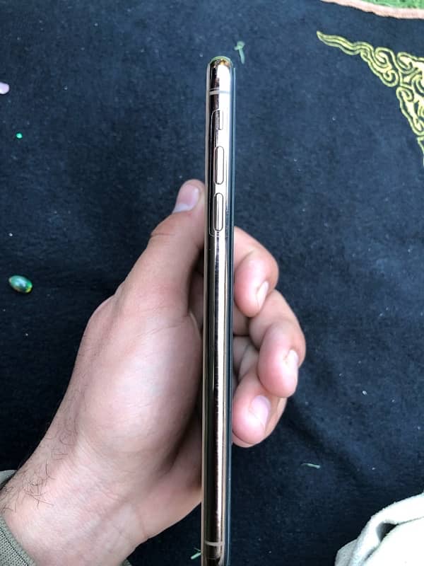 iPhone Xs max 1