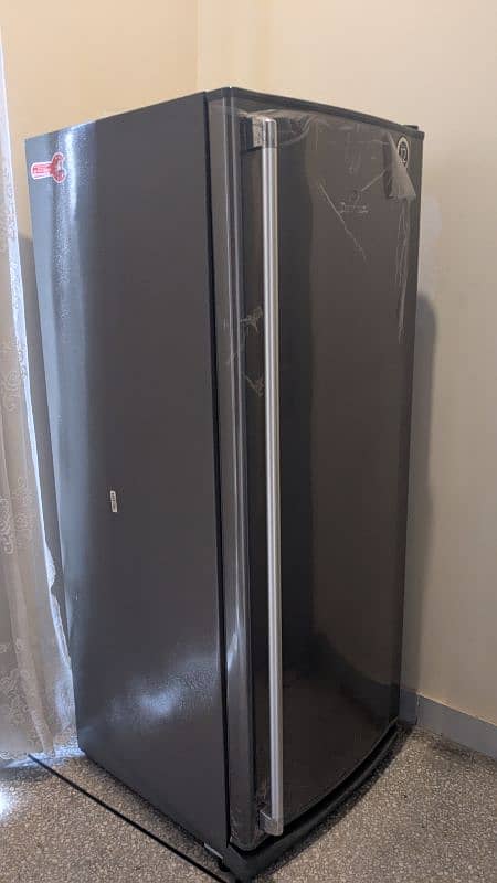 DAWLANCE standing vertical freezer (barely used) 0