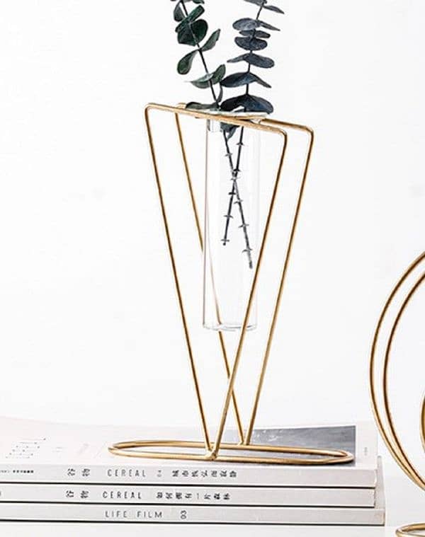 golden metal vase - 1