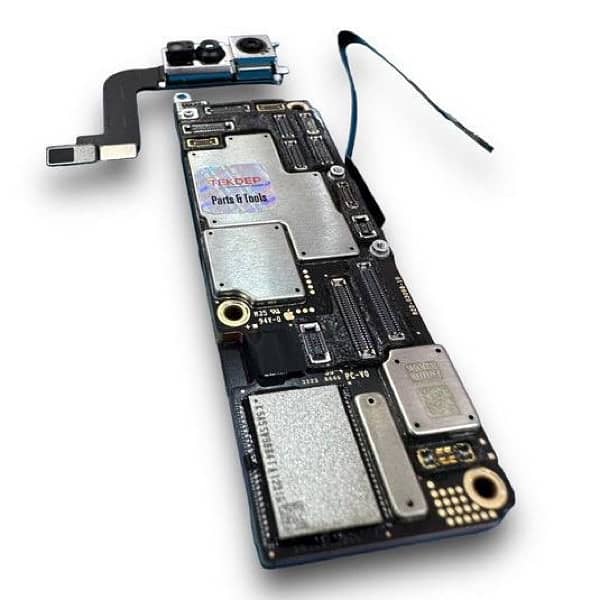 iPhone 15 pro max motherboard/board 0