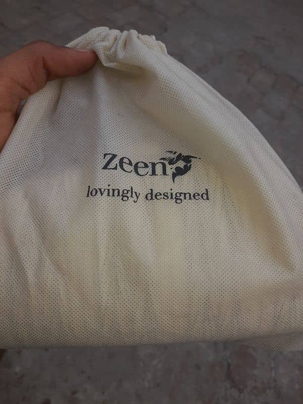 Hand bag  by Zeen 1