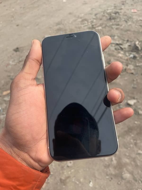 IPHONE XR 1