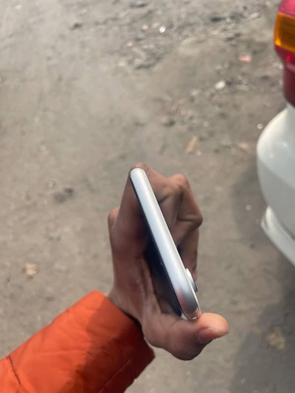 IPHONE XR 6