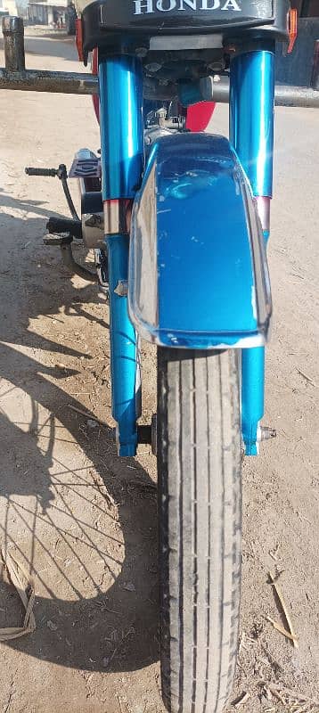 honda CD 70 bike 2022 model urgent for sale 8