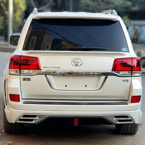 Toyota Land Cruiser 2019 3