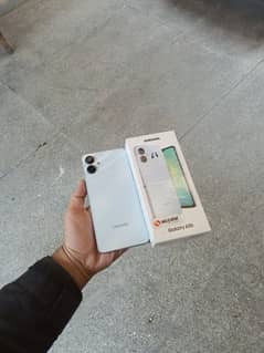 I am selling Samsung A06 condition 10/10