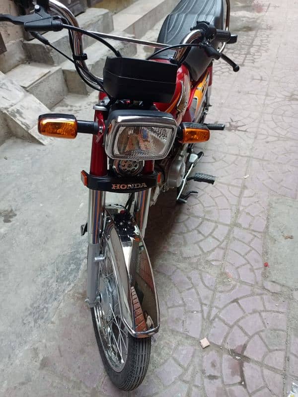 Honda 70 Bike 10 by 10 condition!! Tanki tappy laminated 0