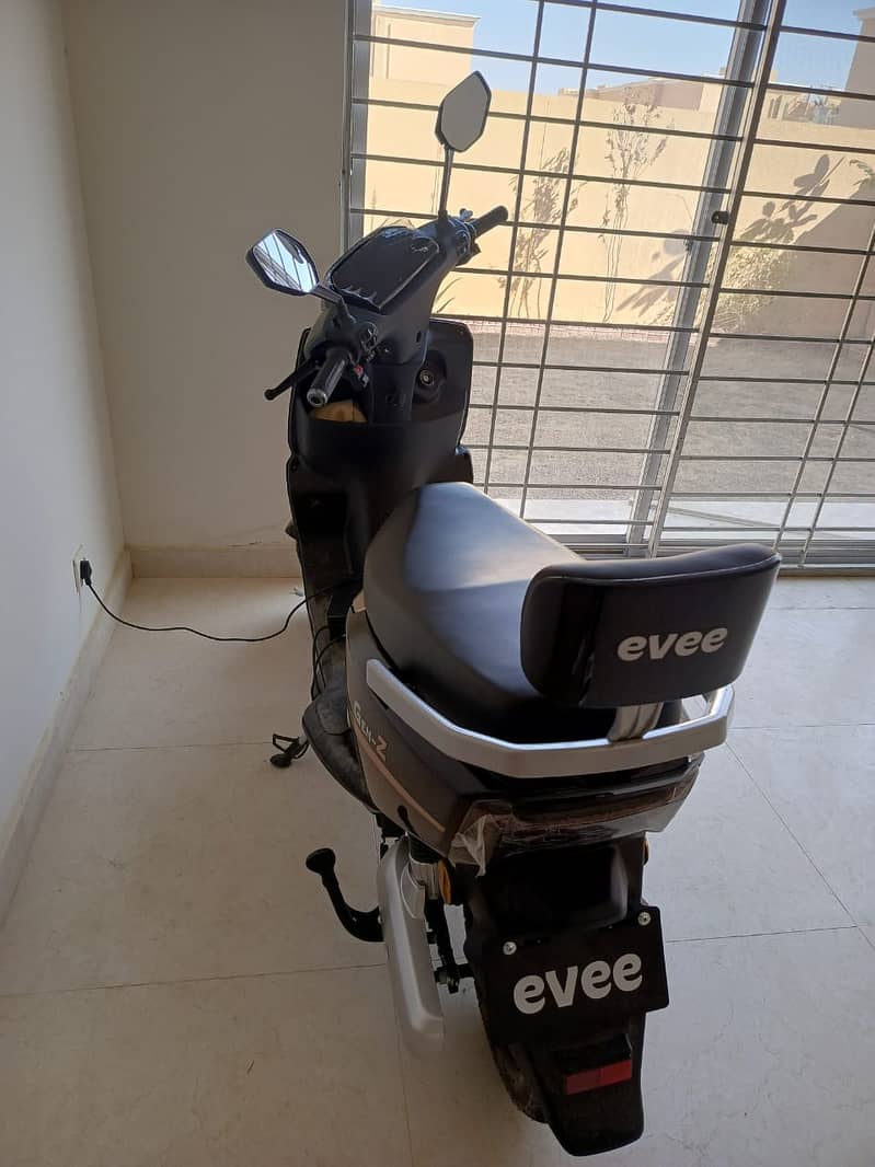 Scooty 2025 Eve 5