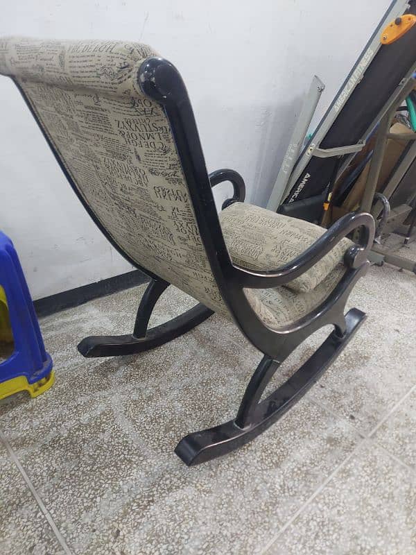 Rocking Chair Heavy Wood Heavy Duty 1