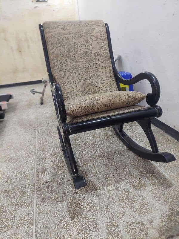 Rocking Chair Heavy Wood Heavy Duty 2