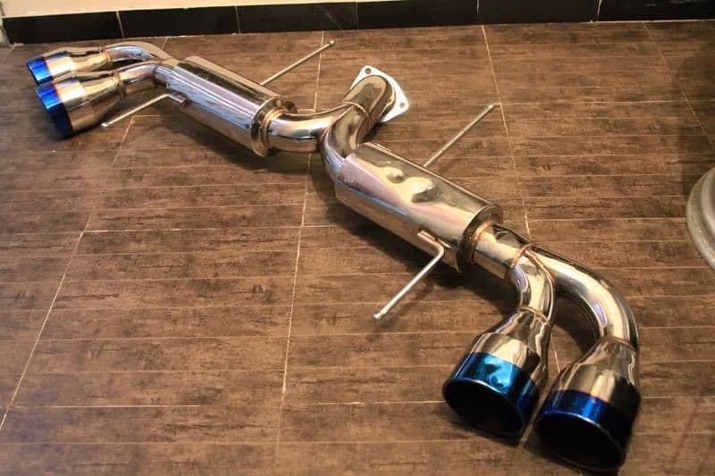 NISSAN SKYLINE GTR R35 EXHAUST 2