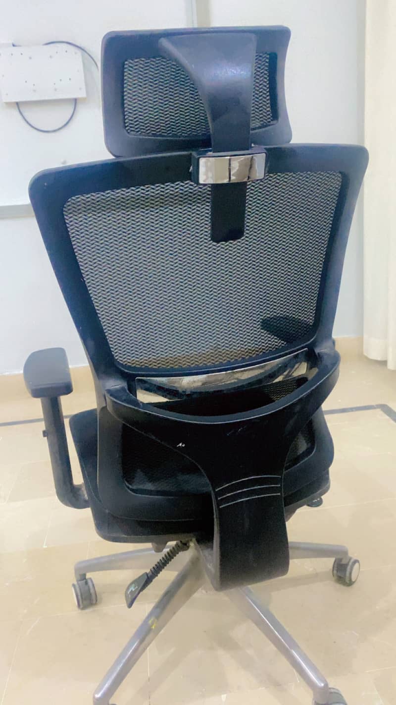 Office chair 0