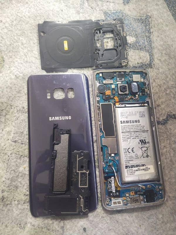 Samsung S9. patch hoya ha.  LCD damge ha baki alll ok ha. 1