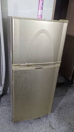 dawlance fridge 2 door all working