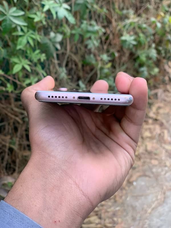 Iphone 7 32gb pta 4