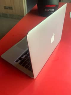 MacBook Pro 2015 13inch 8/256