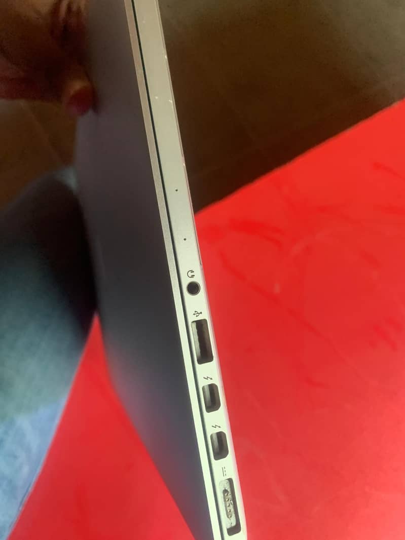 MacBook Pro 2015 13inch 8/256 3