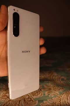 Xperia 1 ii in mint Condition. With HS power control