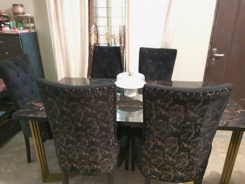 Dining table for sale in Lahore 1