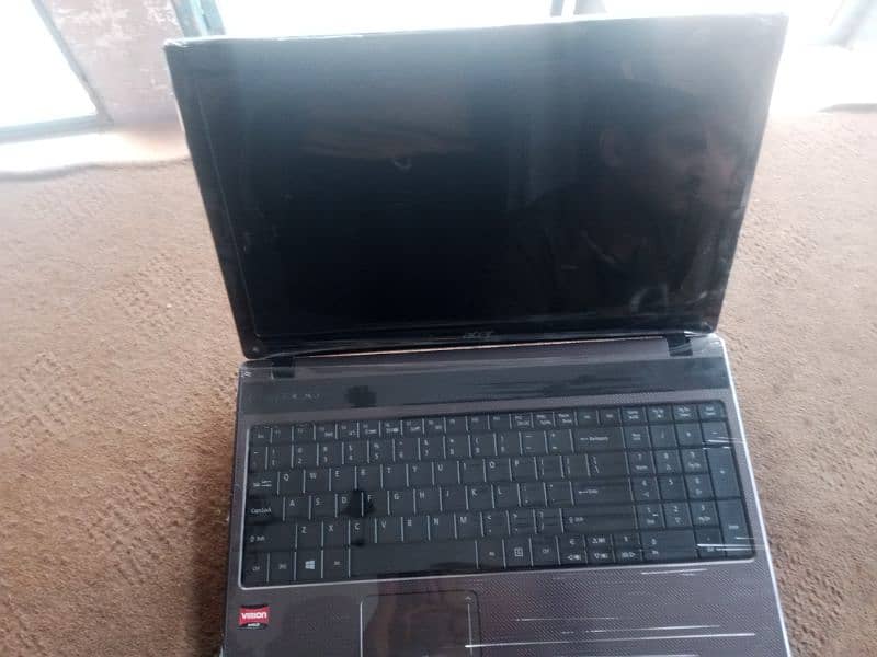 acer laptop core i3.1st 3