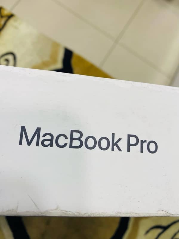 14 - inch MACBOOK PRO with apple  m3 pro chip 1