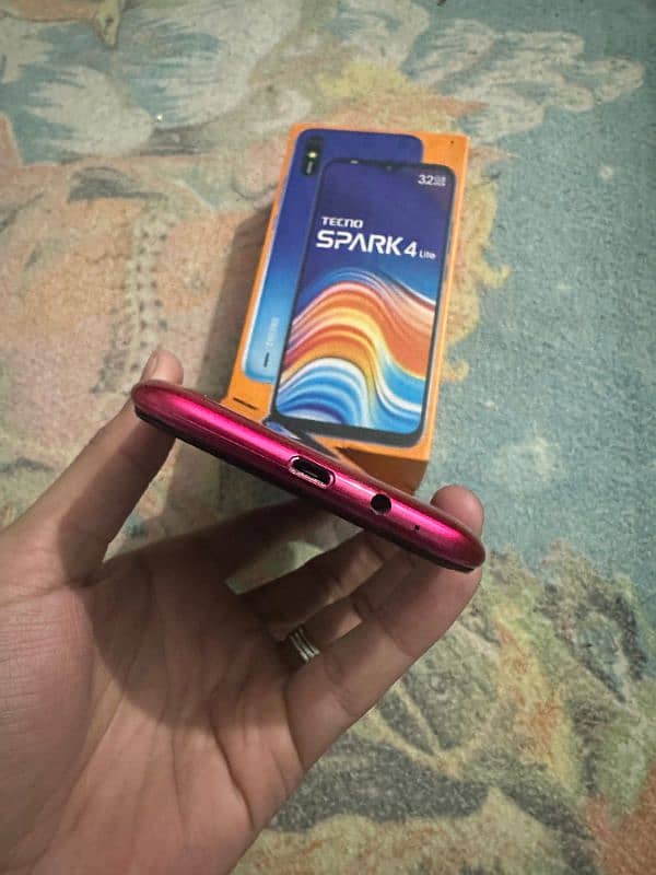 Tecno Spark 6 Go in Good Condition 0