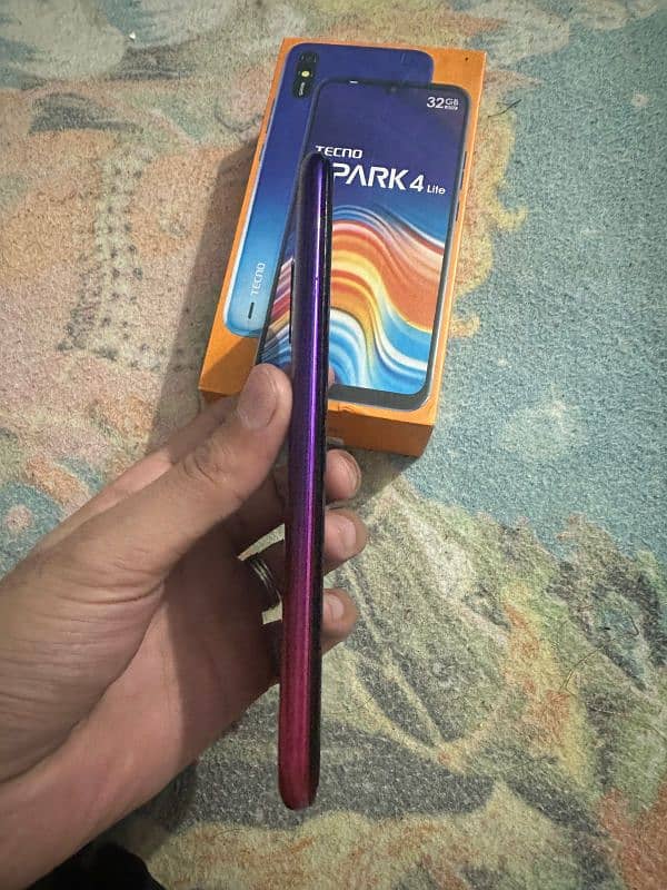 Tecno Spark 6 Go in Good Condition 4