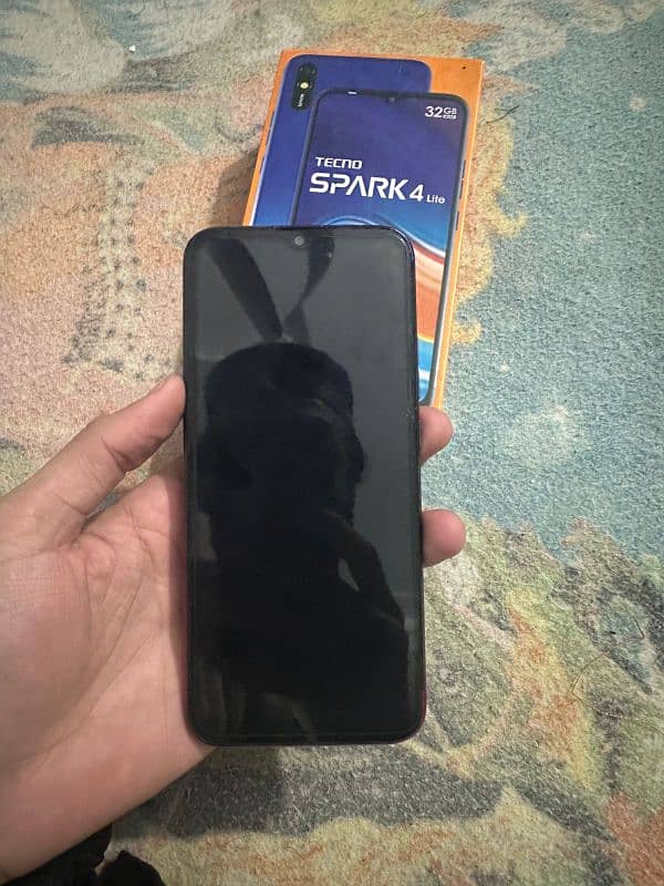 Tecno Spark 6 Go in Good Condition 5