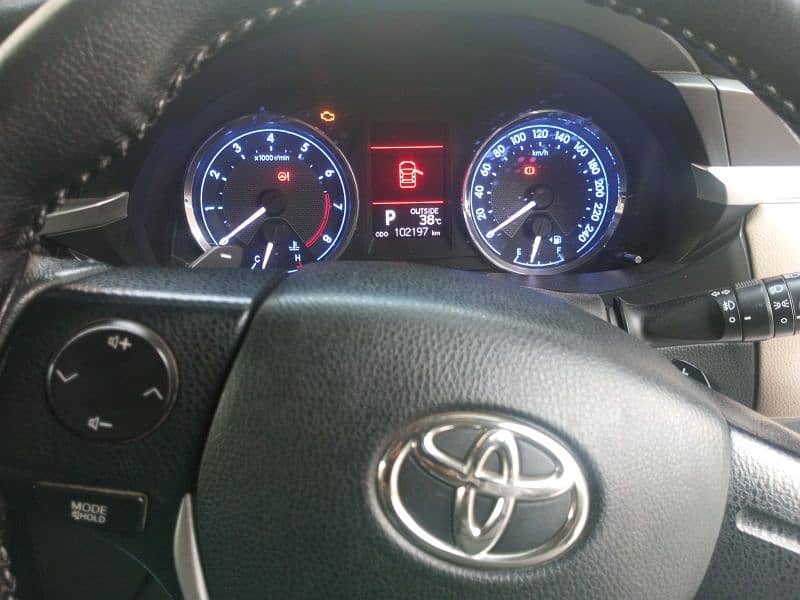 Toyota Altis Grande 2016 10