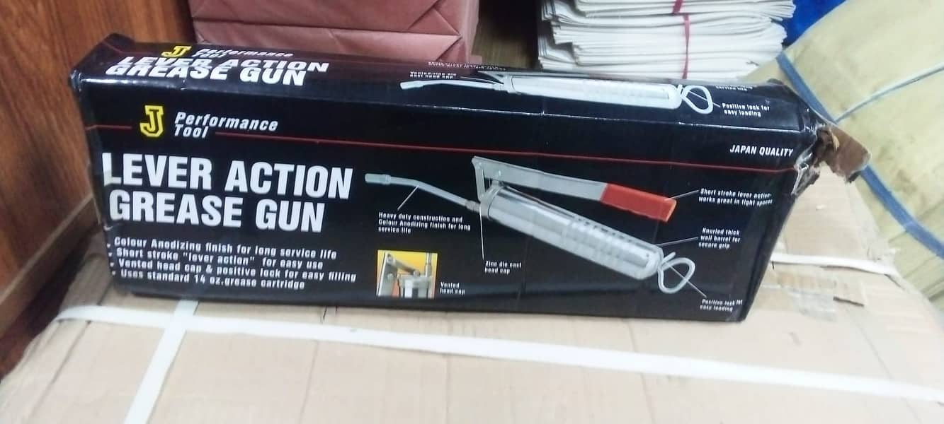 LEVER ACTION GREASE GUN PRICE 1050 & QTY 120 MOBILE NUM 03366092458 1