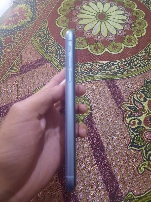 sell i phone 11 Rate ma kami ho jay gi 4