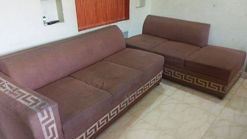 bed Sofa chairs poshish repair Apki Jagan per 1