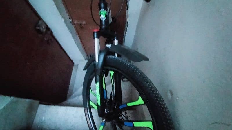 foladable bicycle 10/10 condition special rims 1