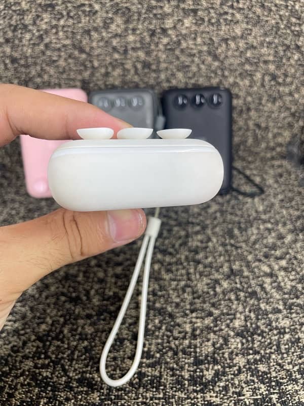 iphone 15 pro max ka 100% Original power bank hy 3