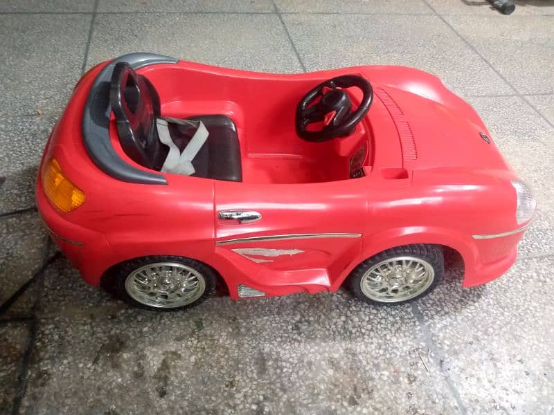 Battery  operated car 0