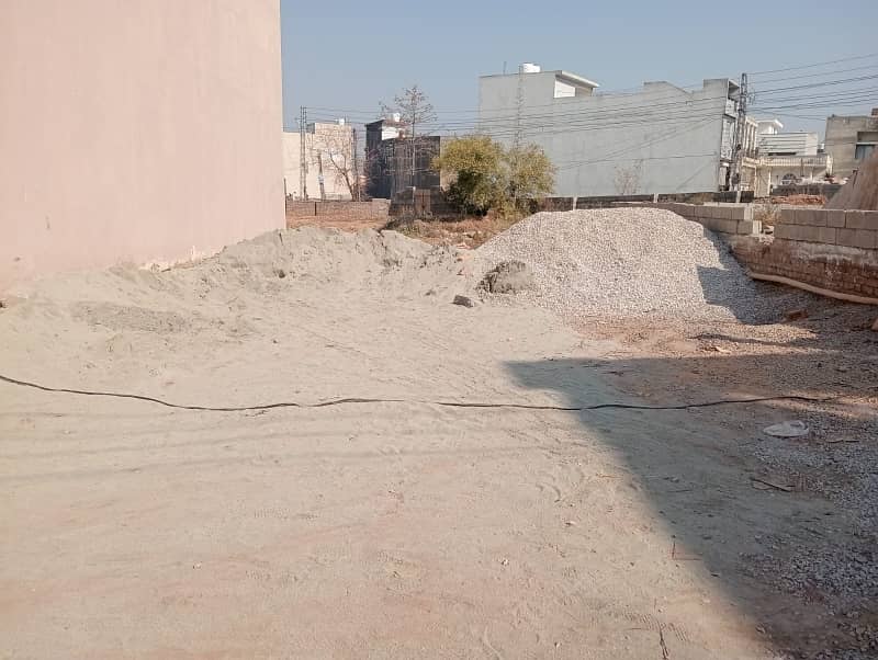 8 Marla Plot Available for sale in Pakistan Colony, Banigala 7