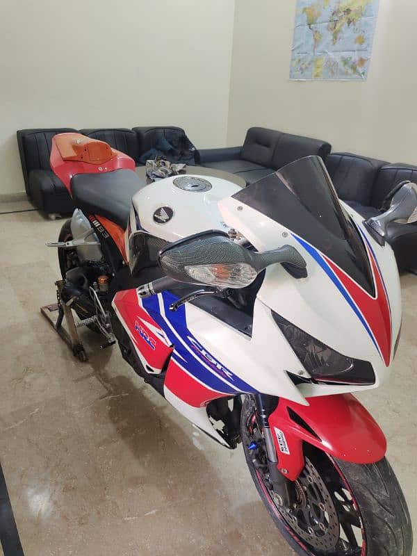 Honda CBR 1000 RR 2