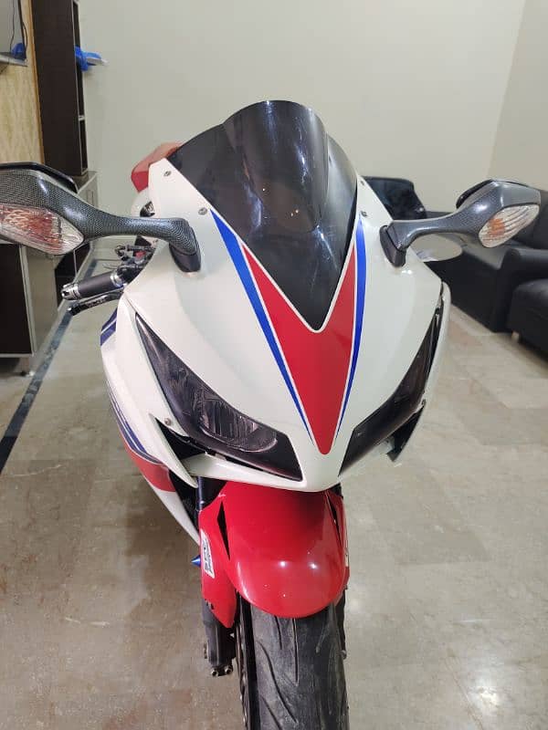 Honda CBR 1000 RR 5