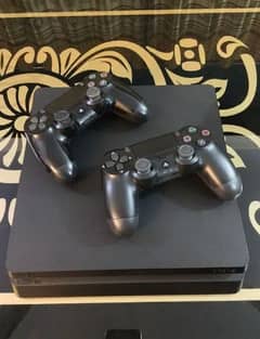 PS4 Slim 500Gb | 2 Controllers | Complete Box