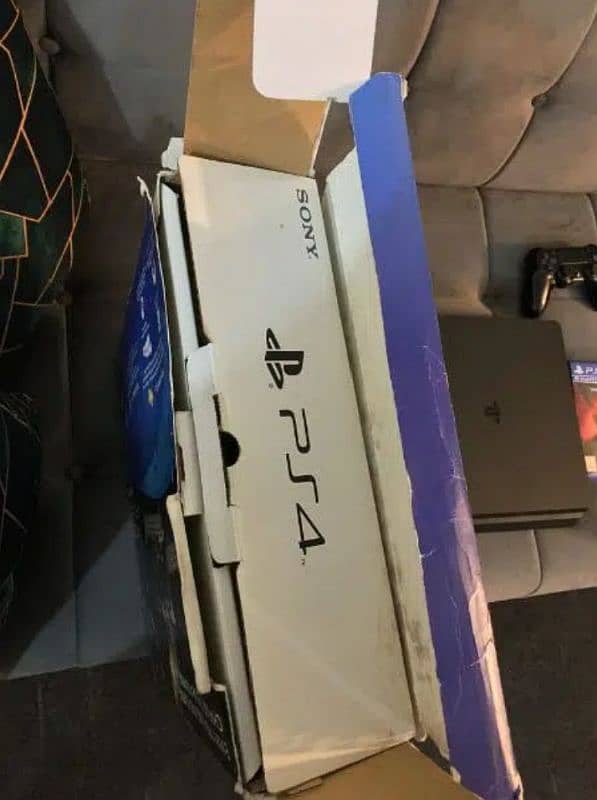 PS4 Slim 500Gb | 2 Controllers | Complete Box 5