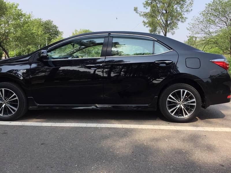 Toyota Altis Grande 2019 1