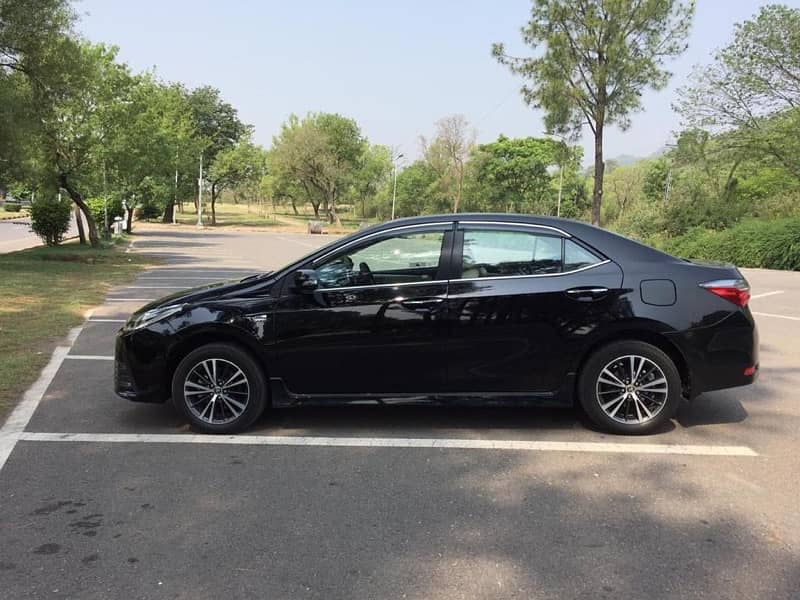 Toyota Altis Grande 2019 3