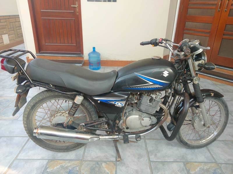 Suzuki GS 150 2