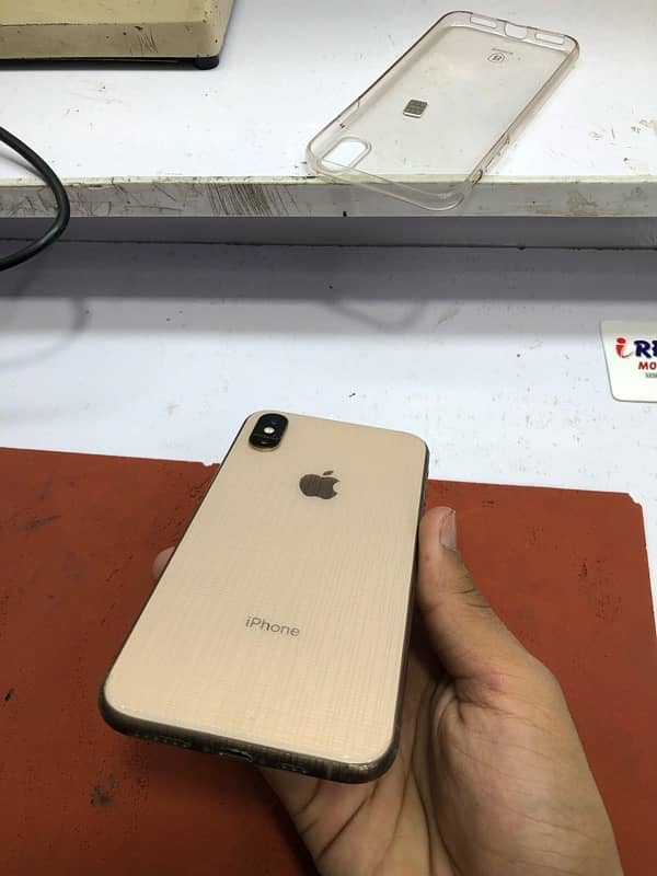 iPhone xs whaterpack 64gb 10by10 battery halt 76 2