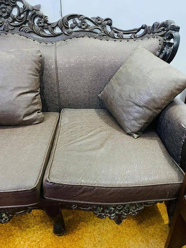 crown sofa set 4