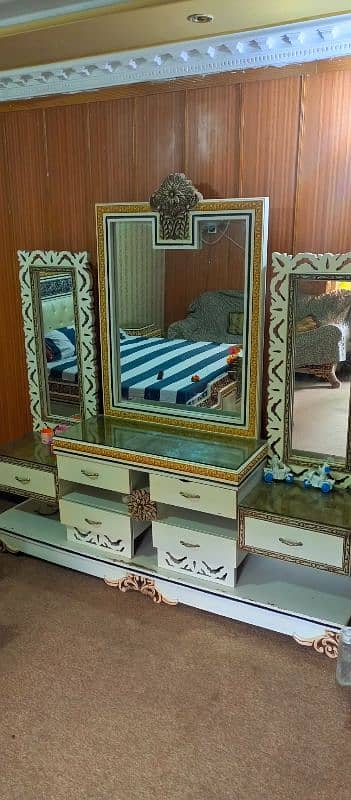 Modern Wooden Dressing Table with Mirror & Storage 2