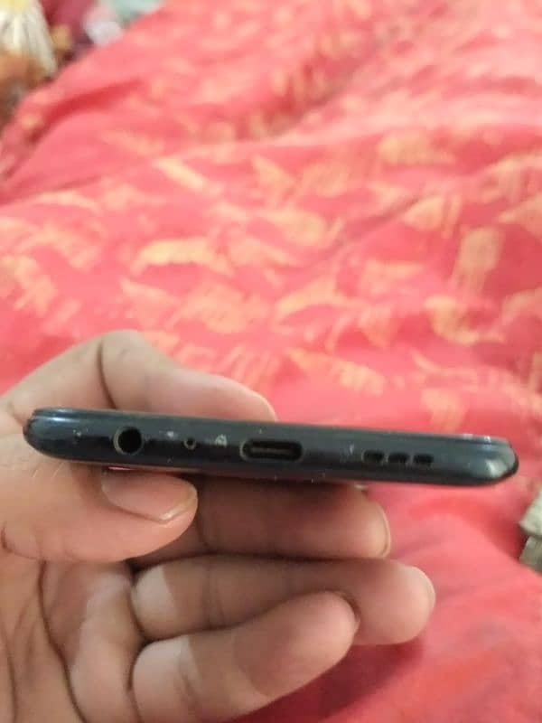 Oppo Reno 4 8/128 ( screen cracked but working fine] 4