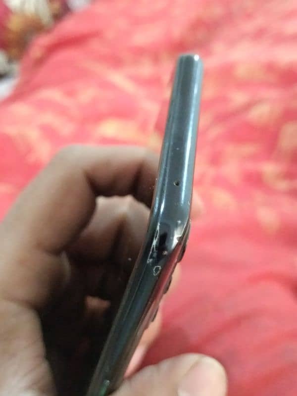 Oppo Reno 4 8/128 ( screen cracked but working fine] 5