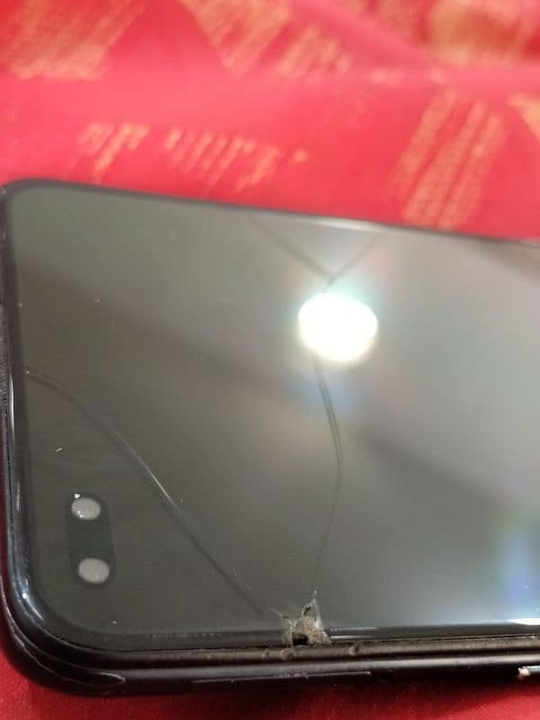 Oppo Reno 4 8/128 ( screen cracked but working fine] 7