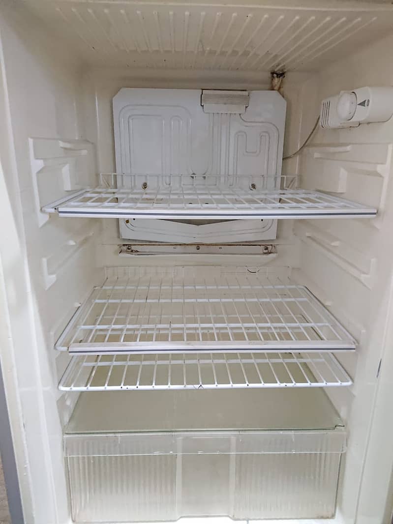 Sanyo Fridge for Sale 7